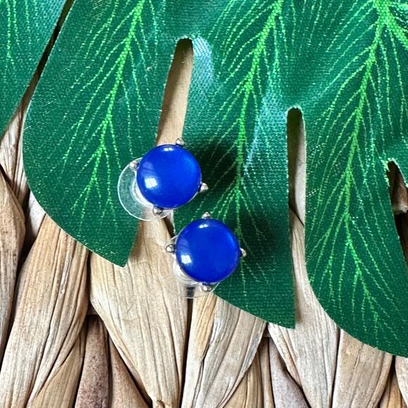 BOGO FREE RICH BLUE STUD EARRINGS - Picture 4 of 5